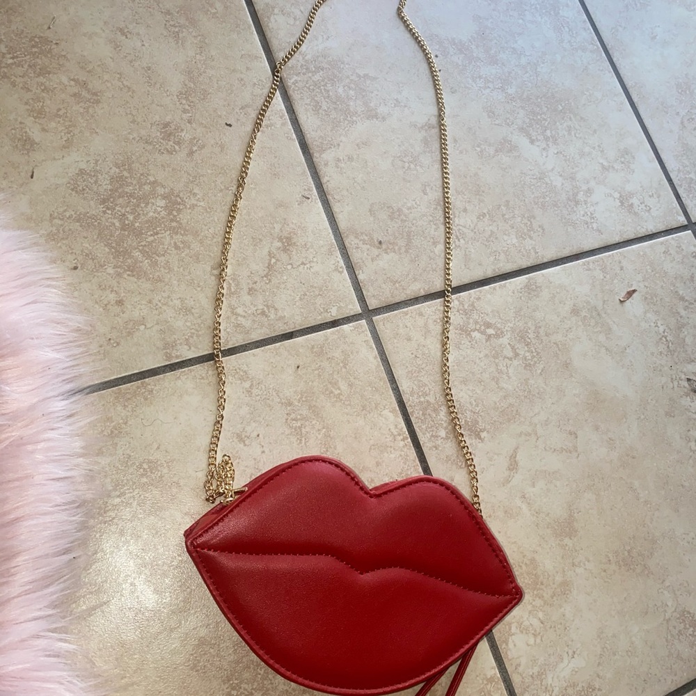 Cute chain purse